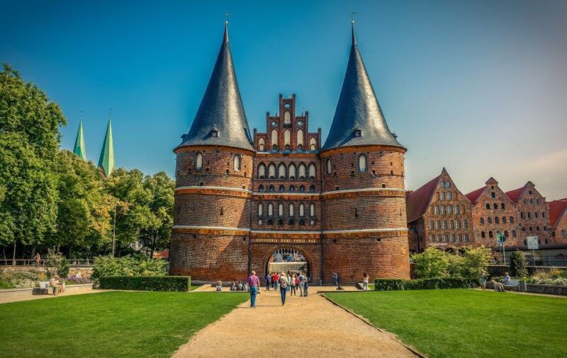 lubeck-private-historical-and-architectural-walking-tour