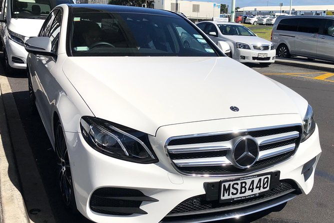 Luxury Airport transfers in Auckland - The Sum Up