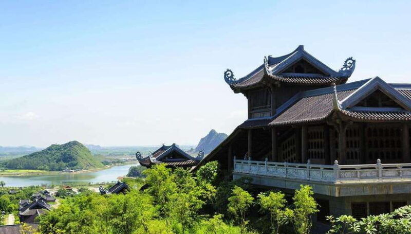 luxury-day-tour-bai-dinh-trang-an-mua-cave