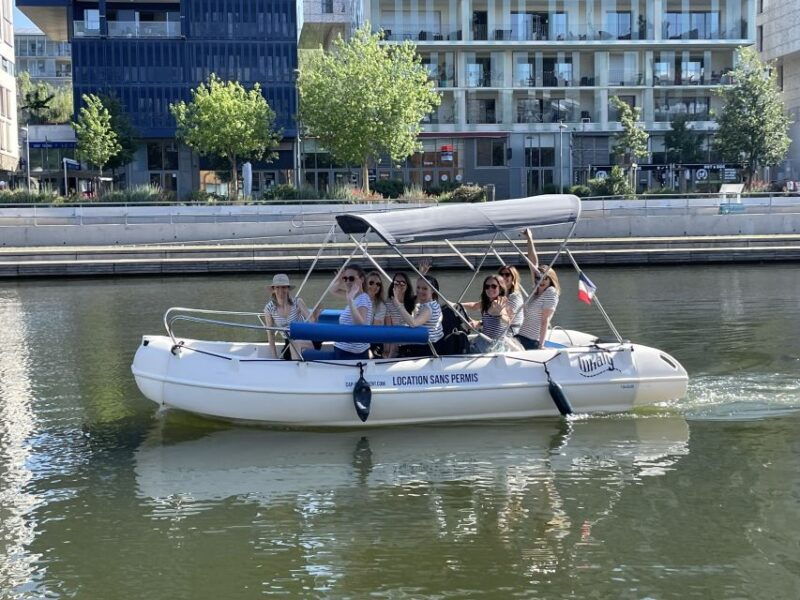 lyon-electric-boat-rental-without-a-license