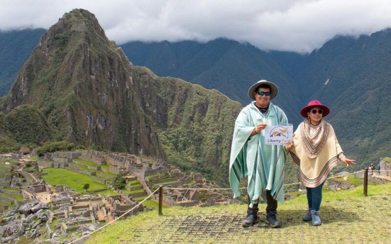 machupicchu-tour-by-tourist-train-in-2-days