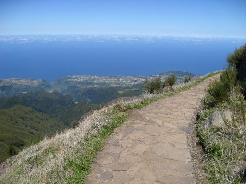 madeira-full-day-pico-ruivo-achada-do-teixeira-walk