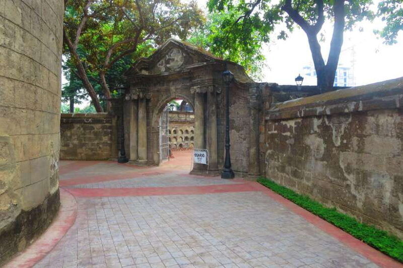 manila-tagaytay-a-day-of-natural-wonders-and-culture