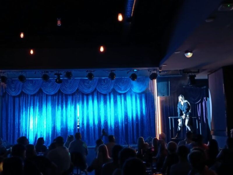 marmaris-talk-of-the-town-dinner-show-with-pickup