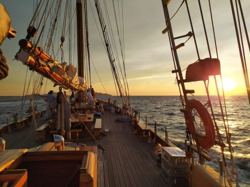 marseille-frioul-islands-sunset-cruise-with-cocktail-dinner