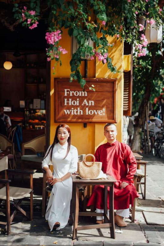 memorable-photoshoot-and-private-guided-walking-tour