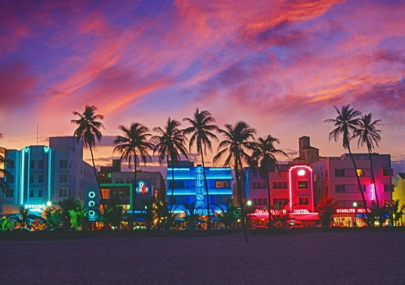 miami-beach-bar-tour-art-deco-neon-lights-with-historian