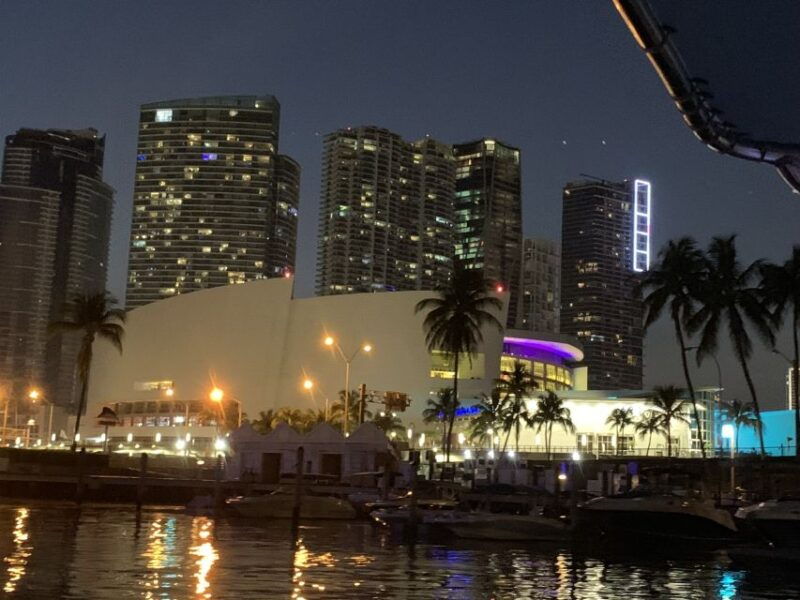 miami-sunset-cruise-with-celebrity-homes-open-bar