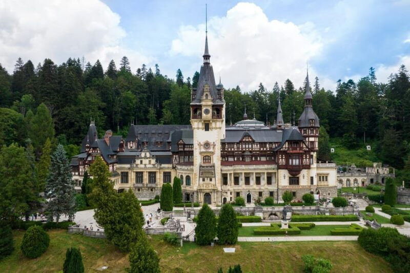 minivan-8-peles-draculas-castle-and-brasov-full-day-trip