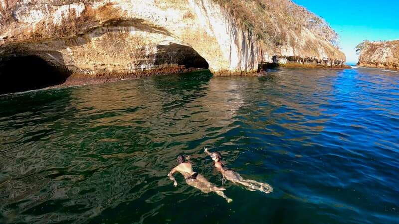 mismaloya-stand-up-paddleboard-snorkeling-to-los-arcos