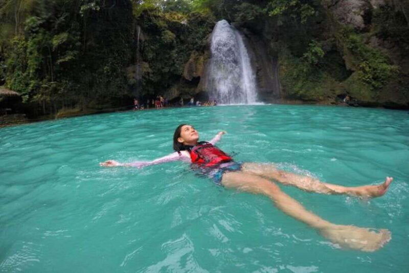 moalboal-sardines-turtle-snorkeling-and-kawasan-falls-tour