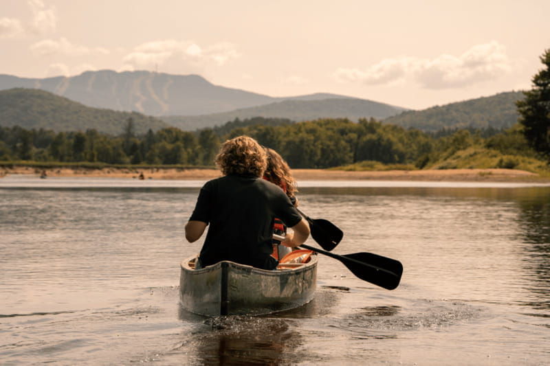 mont-tremblant-self-guided-kayak-paddleboard-on-rouge-river