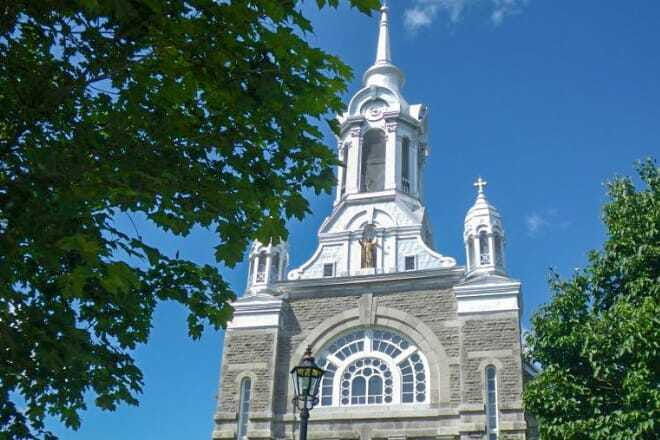 montreal-laurentian-mountains-day-trip