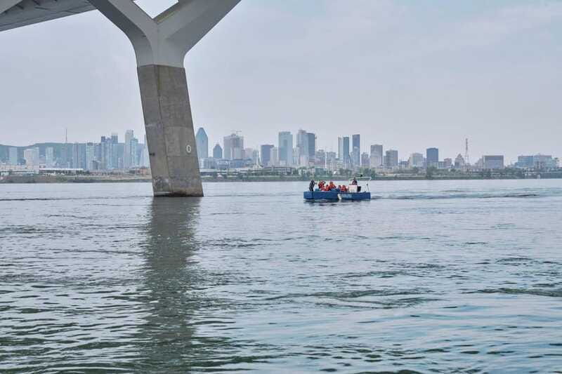 montreal-st-lawrence-river-panorama-sightseeing-jet-boat