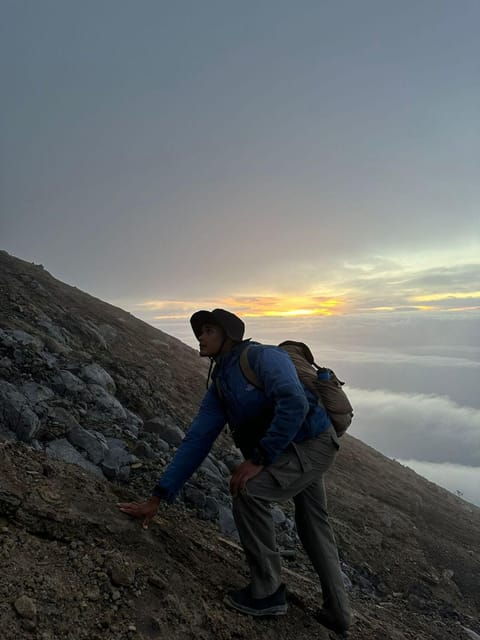 mount-agung-sunrise-tour-highest-peak-adventure-3142m