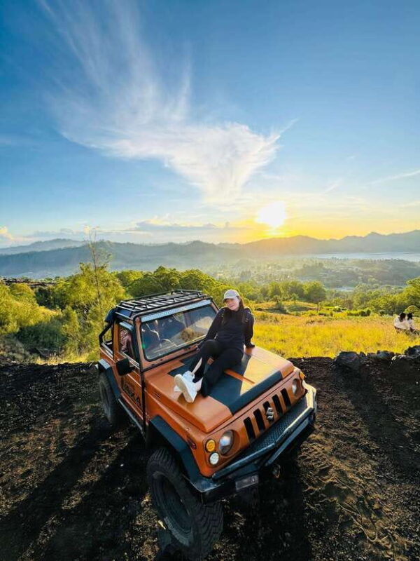 mount-batur-sunrise-tour-by-4wd-black-lava