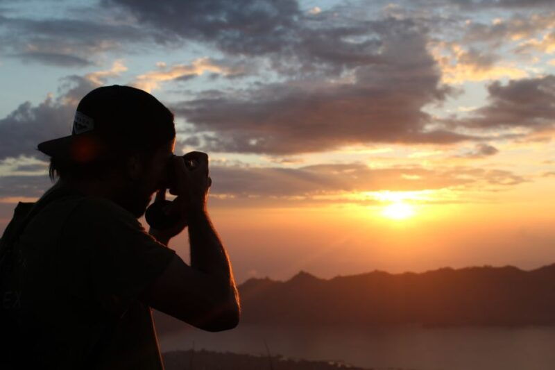 mount-batur-sunset-sunrise-4wd-jeep-tour-with-photographer