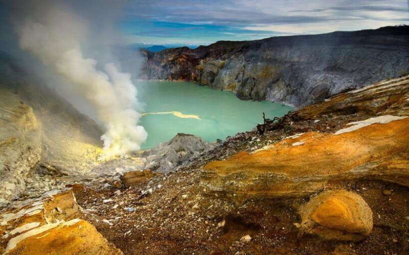 mount-ijen-overnight-adventure-start-from-banyuwangi
