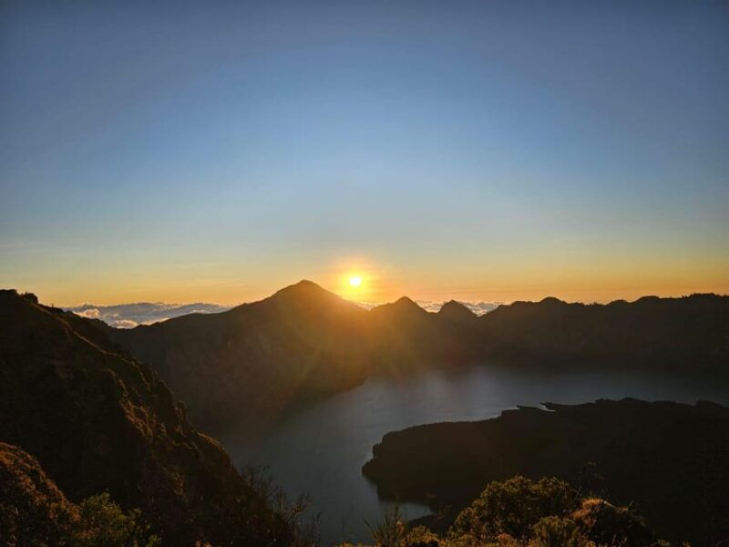 mount-rinjani-3d-2n-summit-lake