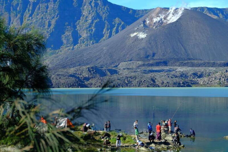 mount-rinjani-summit-and-segara-anak-lake-3-day-hike