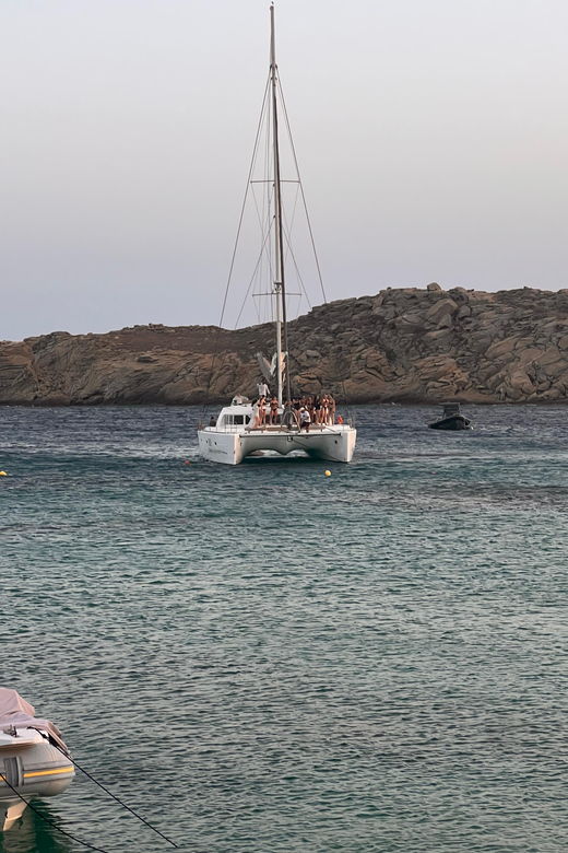 mykonos-day-boho-experience-catamaran-cruise