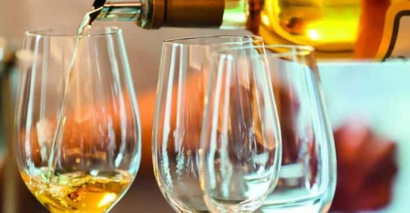 mykonos-town-wine-tour-in-greek-gastronony-with-a-local
