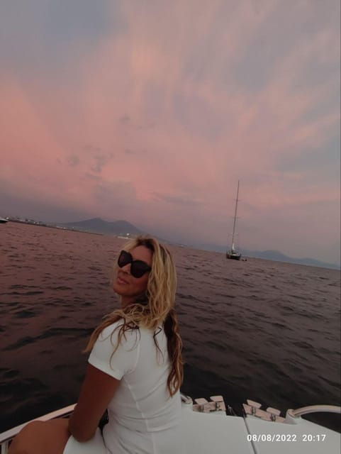 naples-bay-of-naples-sunset-experience-with-prosecco-2