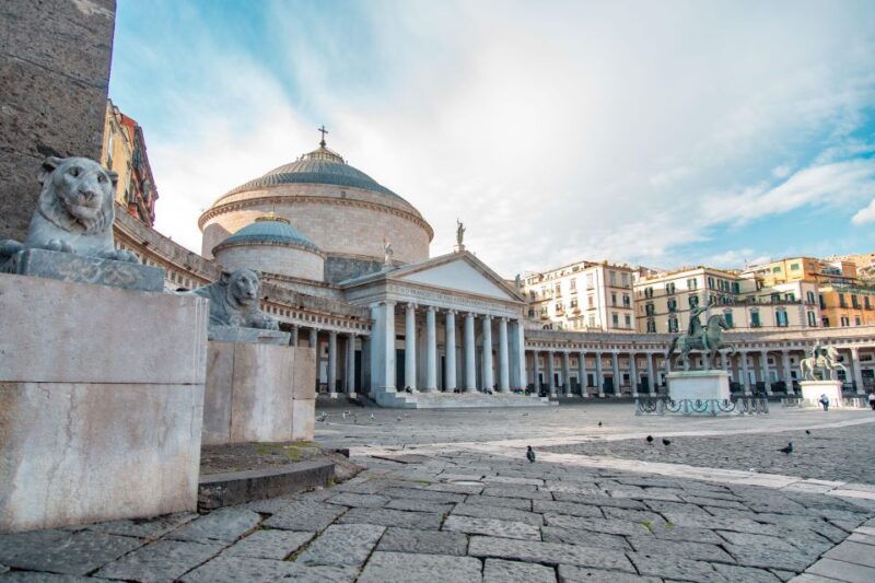 naples-capture-the-most-photogenic-spots-with-a-local