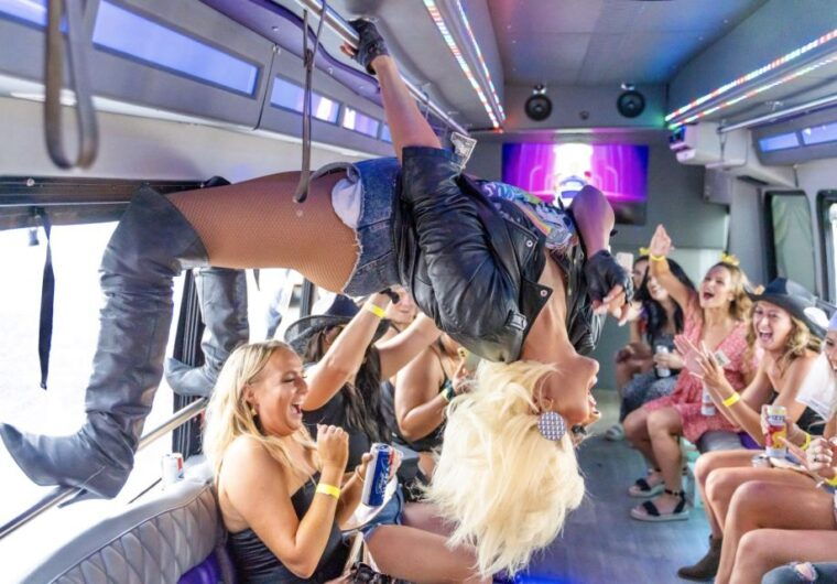 nashville-drag-queen-party-bus-w-games-dancing-drag-show