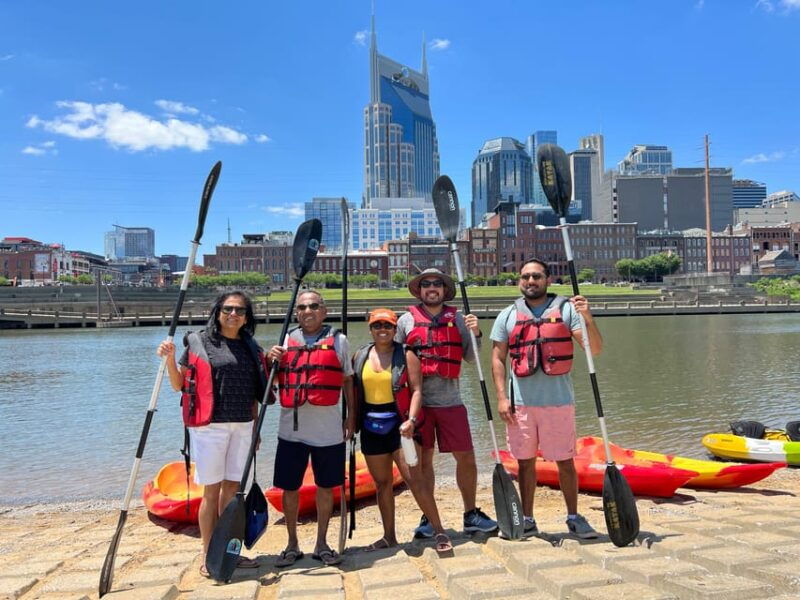 nashville-kayak-tour-with-skyline-views