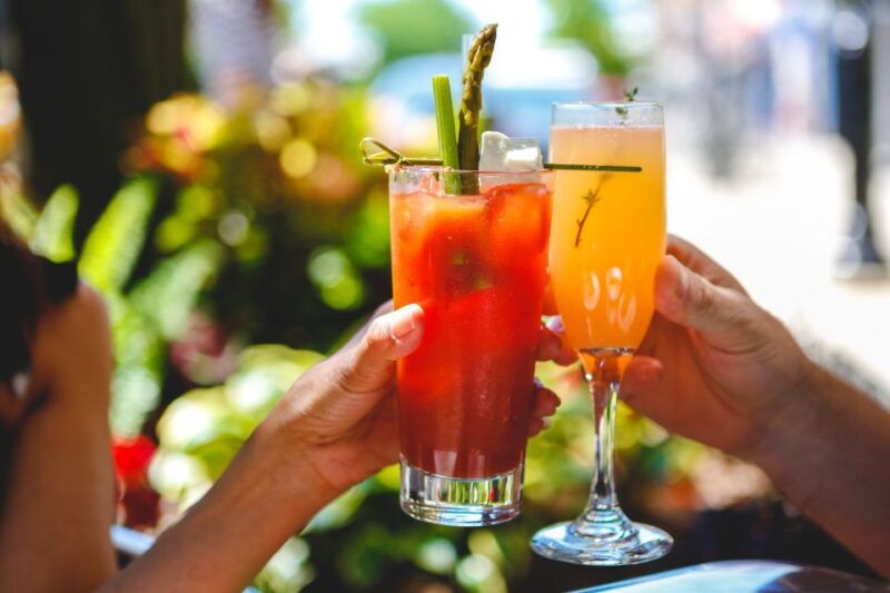 new-orleans-cocktails-brunch-crawl-in-the-french-quarter