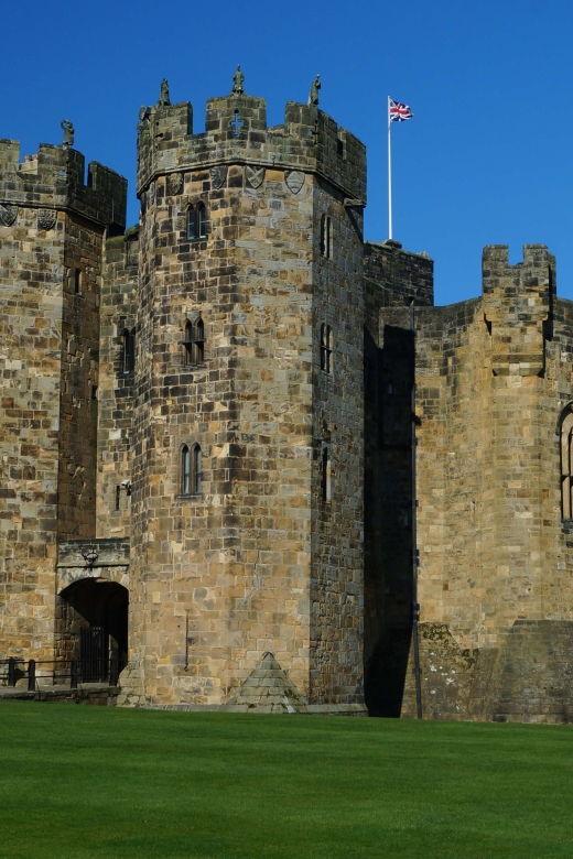 newcastle-alnwick-and-warkworth-castle-guided-tour