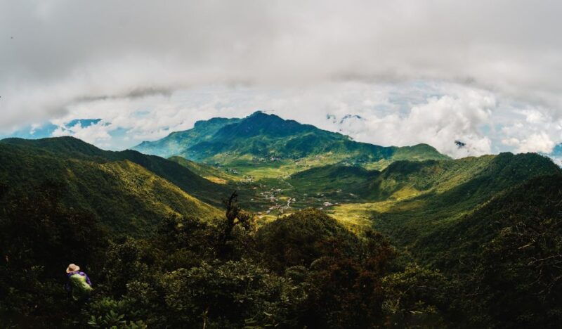 ngu-chi-son-mountain-hiking