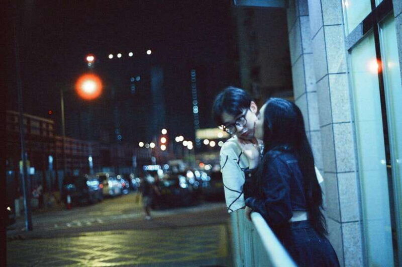 night-photoshoot-in-hong-kong-cinematic-moody-personal