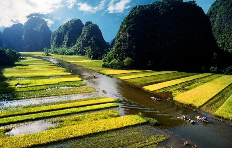 ninh-binh-day-trip-mua-cave-tam-coc-boating-hoa-lu