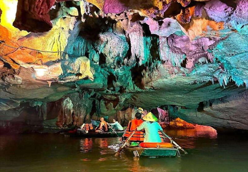 ninh-binh-luxury-1-day-trip-with-limousine-trang-an-hoa-lu