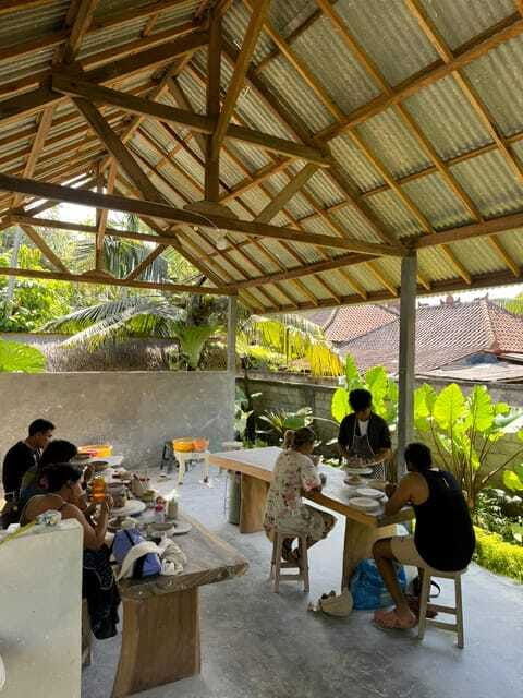 outskirts-of-ubud-gianyar-pottery-class