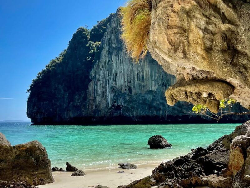 phi-phi-private-longtail-boat-to-maya-bay