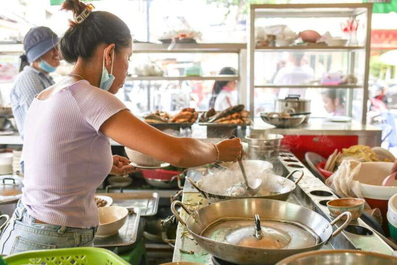 phnom-penh-culinary-underground-local-food-tuk-tuk-tour