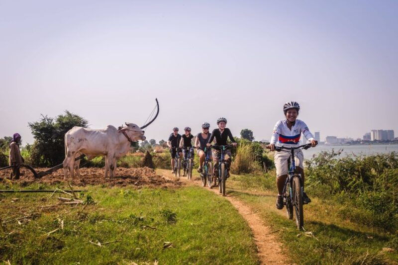 phnom-penh-mekong-islands-silk-islands-guided-bike-tour