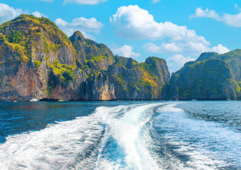 phuket-private-luxury-speedboat-cruiser-with-activities