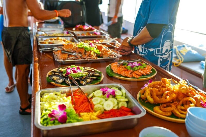 phuket-sunset-seafood-dinner-cruise-in-phang-nga-bay