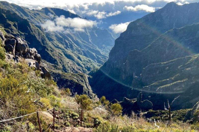 pico-do-arieiro-pico-ruivo-sunrise-or-morning-hike-transfers