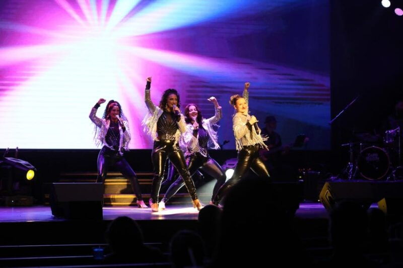 pigeon-forge-timewarp-jukebox-show-grand-majestic-theater