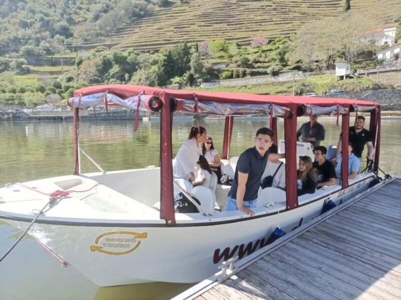 pinhao-douro-river-1h-boat-trip-with-port-wine