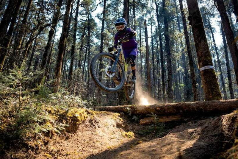 pokhara-peace-pagoda-to-pokhara-downhill-mountain-bike-ride