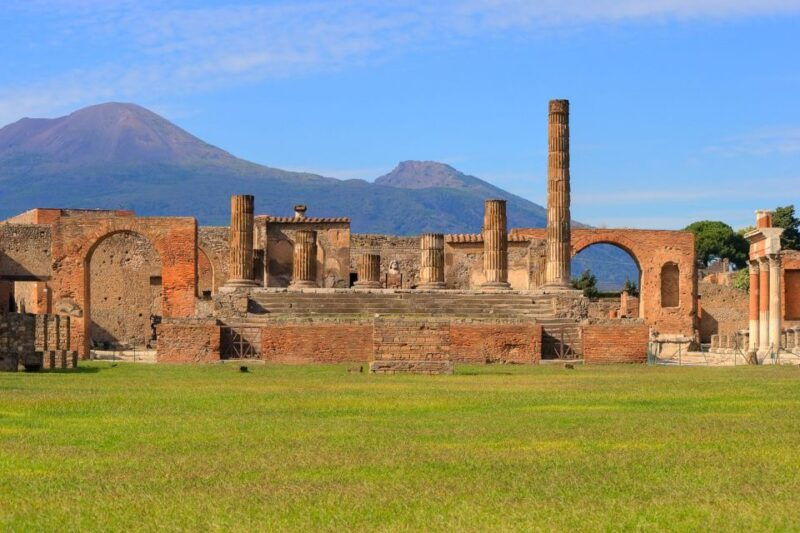 pompeii-herculaneum-tour-with-an-archeologist