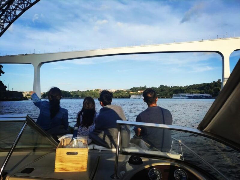 porto-6-bridges-and-ribeira-boat-tour-with-sunset-option