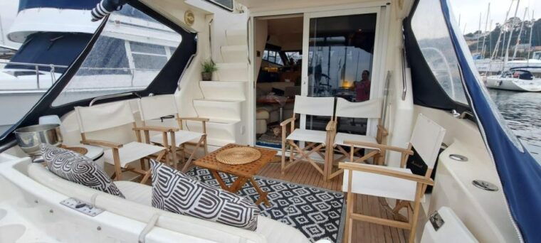porto-luxury-yacht-tour-of-the-6-bridges-and-douro-estuary