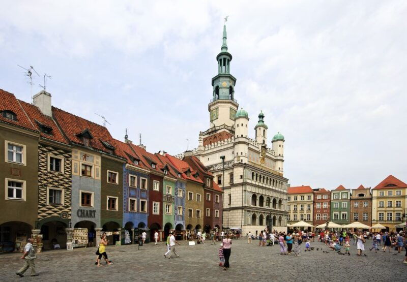 poznan-old-town-and-croissant-museum-private-walking-tour